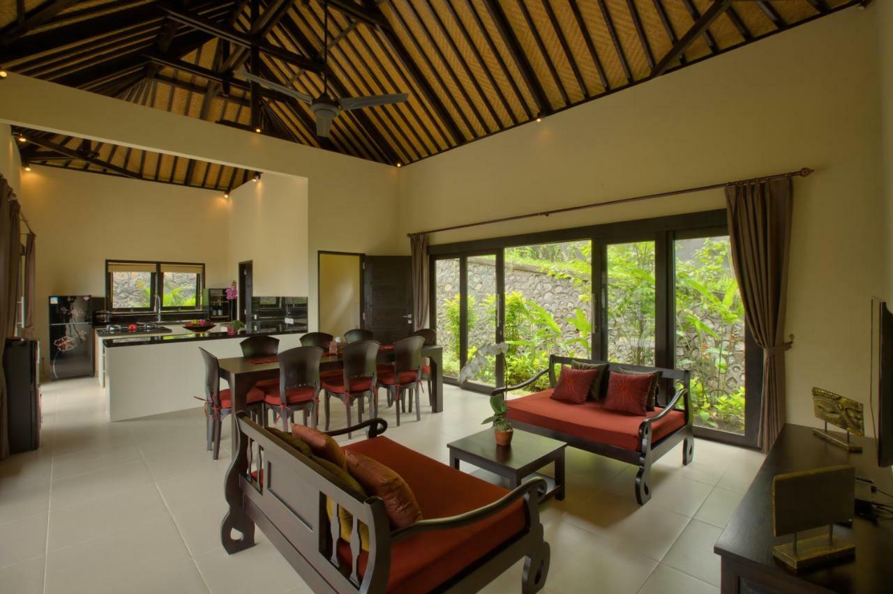Villa Cahaya Perfectly Formed By The Natural Surrounding And Balinese Hospitality โลวินา ภายนอก รูปภาพ