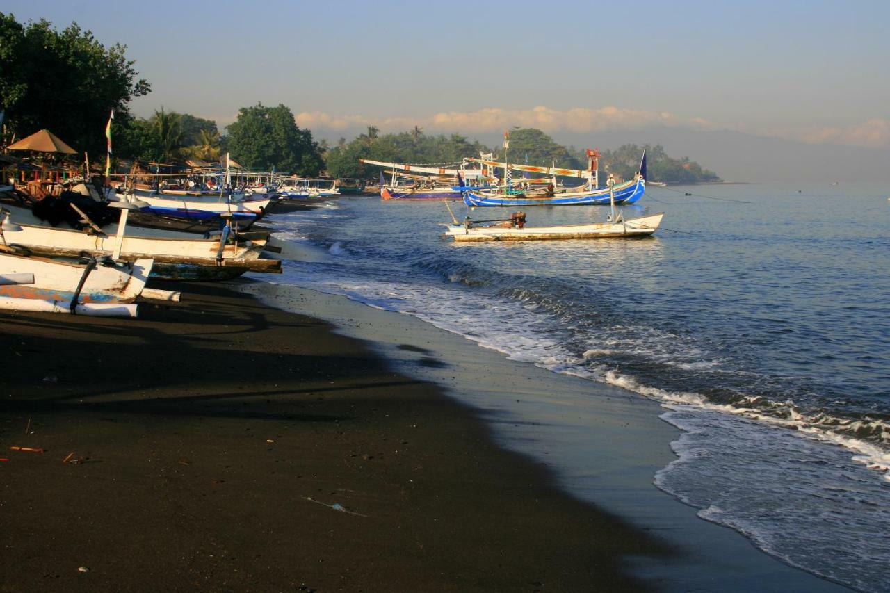 Villa Cahaya Perfectly Formed By The Natural Surrounding And Balinese Hospitality โลวินา ภายนอก รูปภาพ